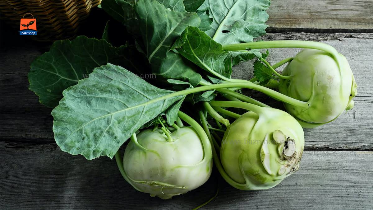 کلم سبز روی زمین